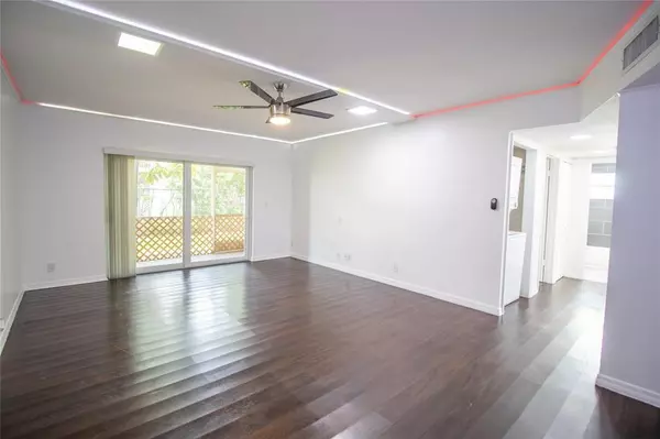 Coral Springs, FL 33065,8401 Royal Palm Blvd #8401