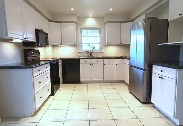 Oakville, ON L6J 5J2,236 Ash Tree WAY