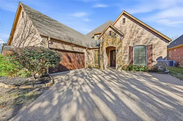 3603 Regents Park Court, Arlington, TX 76017