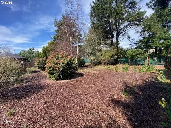 Lincoln City, OR 97367,1706 NW 51st