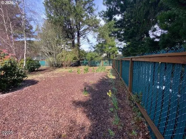 Lincoln City, OR 97367,1706 NW 51st