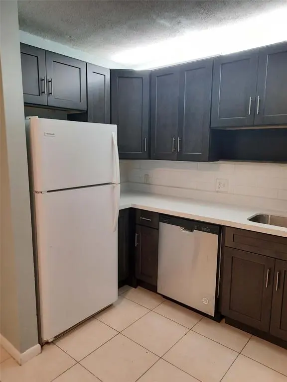 Coral Springs, FL 33065,3253 NW 104 #3253