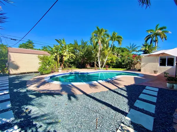 Hollywood, FL 33019,949 Van Buren St