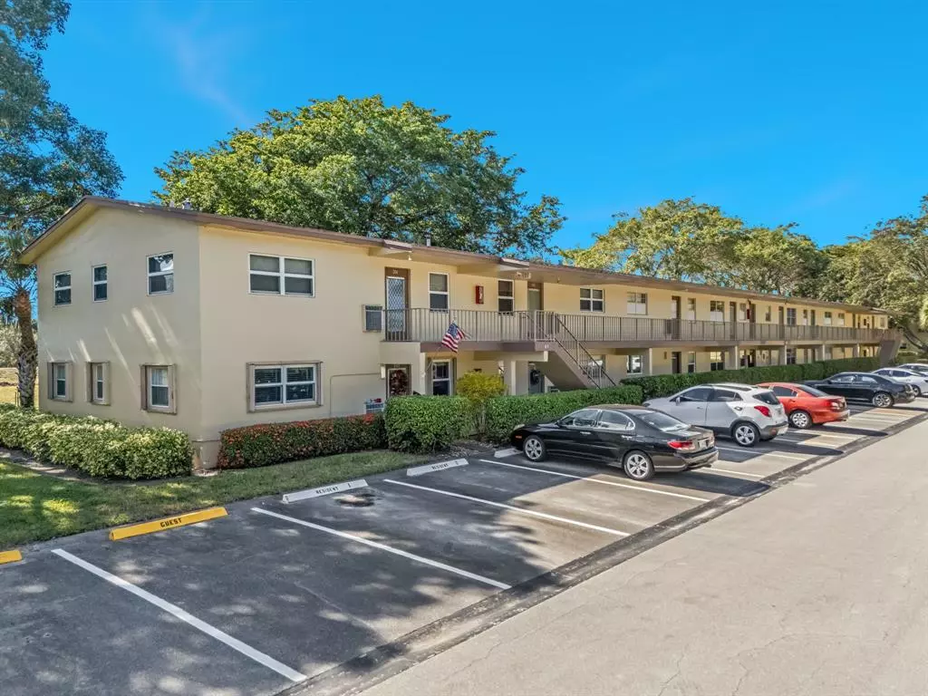 Margate, FL 33063,7390 NW 1st St #104