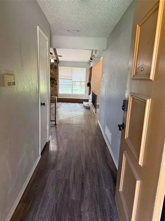 Irving, TX 75060,2604 Quail Valley