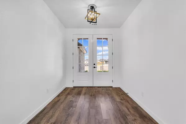 Hewitt, TX 76643,960 Gallant Fox Road