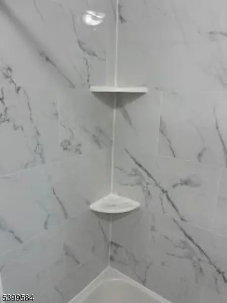 Roselle Boro, NJ 07203,13 Carolyn Terrace #A