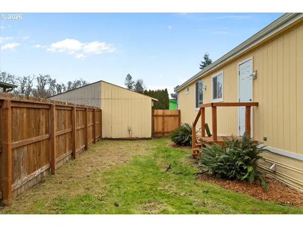 Stayton, OR 97383,9874 GOLF CLUB RD #82