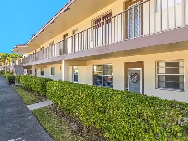 Margate, FL 33063,7390 NW 1st St #104