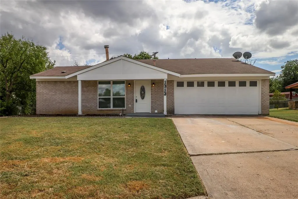 Grand Prairie, TX 75052,1313 S San Saba Street