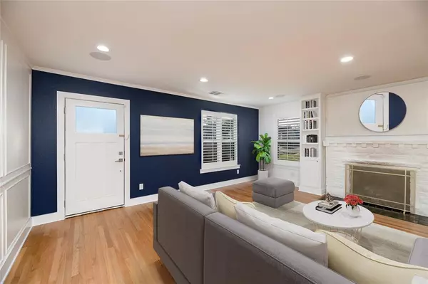 Dallas, TX 75216,1223 E Waco Avenue