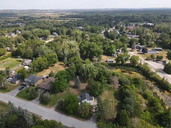 Georgina, ON L0E 1N0,15 Main ST