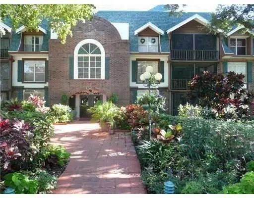 Lauderhill, FL 33319,3670 Inverrary Dr #3B