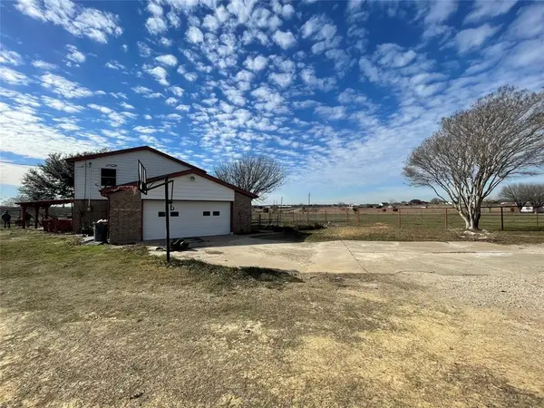 Waxahachie, TX 75165,301 Blue Ribbon Road