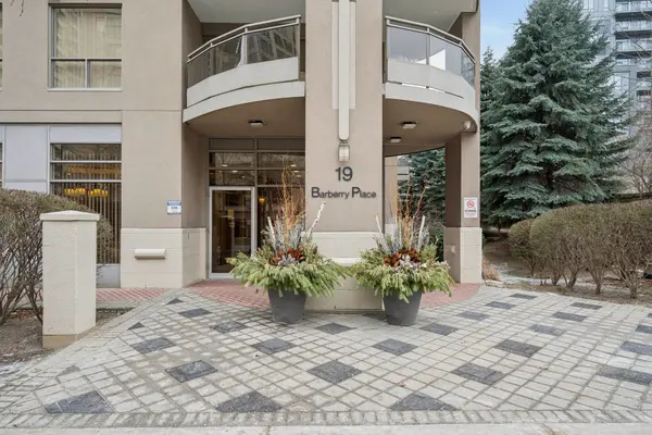 Toronto C15, ON M2K 3E3,19 Barberry PL #307