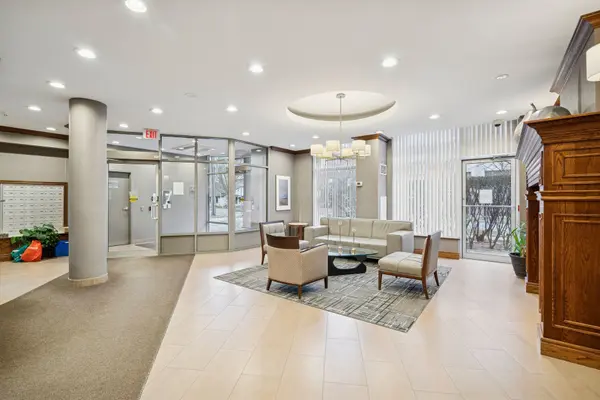 Toronto C15, ON M2K 3E3,19 Barberry PL #307