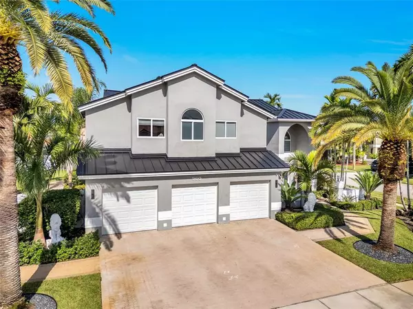 960 NW 201st Ter, Pembroke Pines, FL 33029