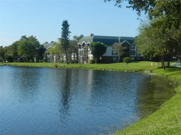 Lauderhill, FL 33319,3670 Inverrary Dr #3B