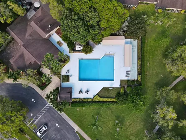 Royal Palm Beach, FL 33411,64 Macadamia Ct