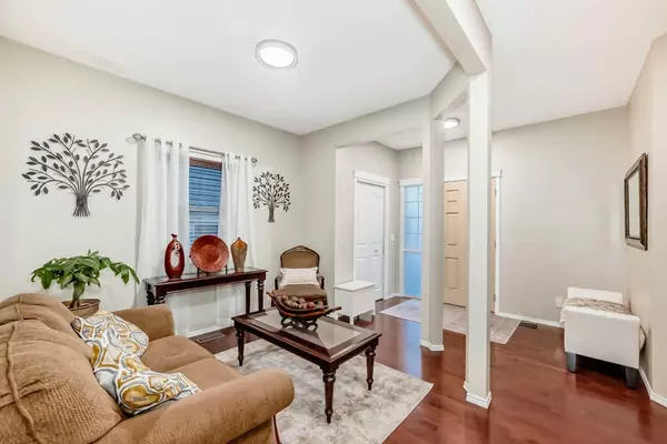 Calgary, AB T3K 0P7,719 Panamount BLVD NW