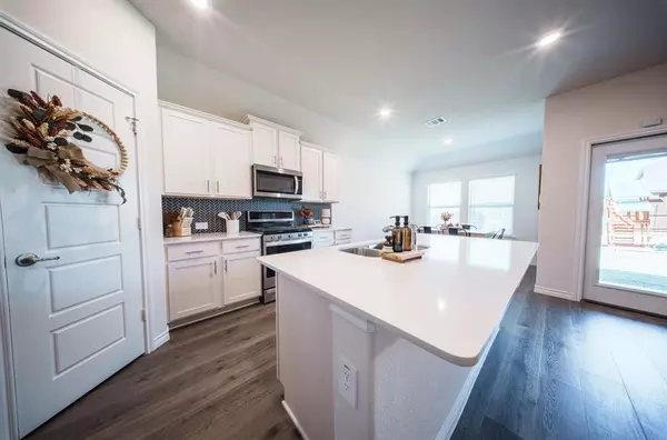 Aubrey, TX 76227,9913 Autumn Leaves Lane