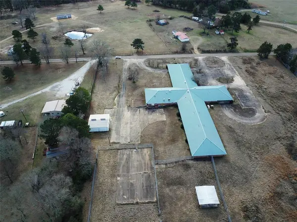 4538 County Road 1202, Maud, TX 75567