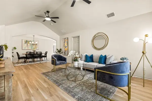 Dallas, TX 75217,274 S St Augustine Drive