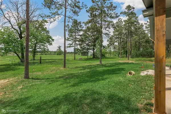 Benton, LA 71006,260 Circle M Road