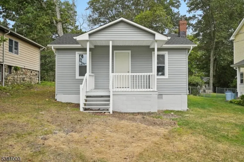 Hopatcong Boro, NJ 07843,104 Chincopee Ave