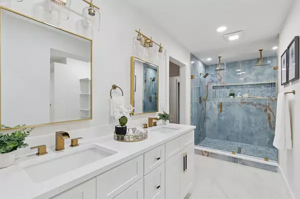 Dallas, TX 75214,6333 Town Hill Lane