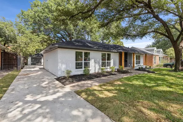 Dallas, TX 75214,6333 Town Hill Lane