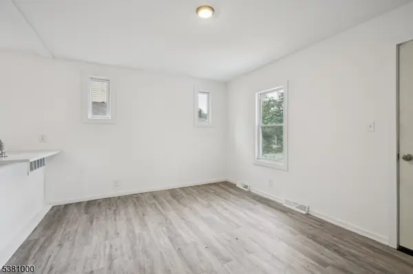 Hopatcong Boro, NJ 07843,104 Chincopee Ave