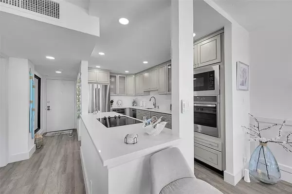 Pompano Beach, FL 33062,531 N Ocean Blvd #601