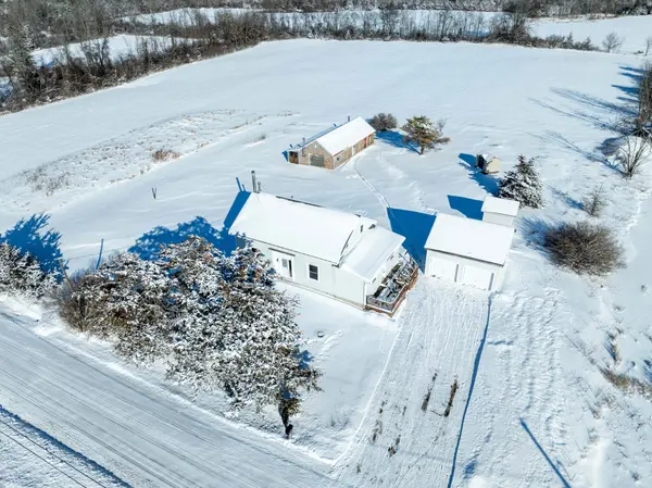 Loyalist, ON K0H 2H0,1485 Rose RD