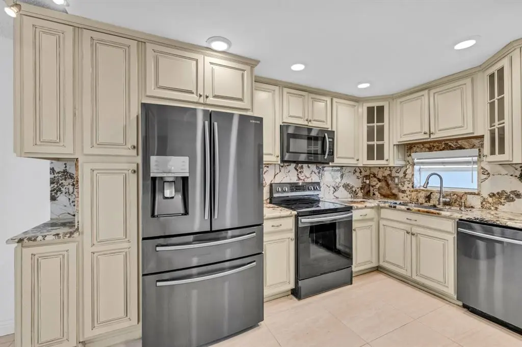 Pembroke Pines, FL 33025,8941 S Hollybrook Blvd #104