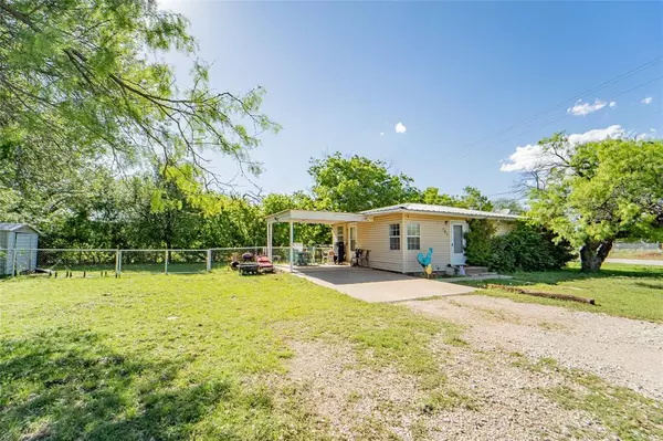 701 S Cutting Street,  Breckenridge,  TX 76424