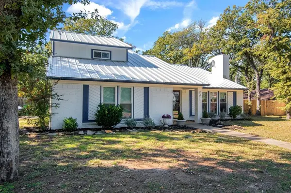 Grapevine, TX 76051,2311 Hummingbird Trail