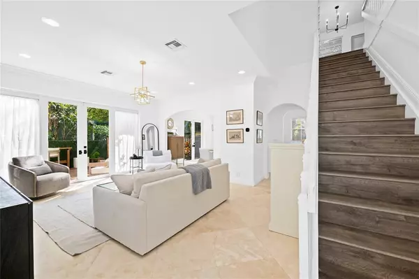 Fort Lauderdale, FL 33315,920 SW 8th St