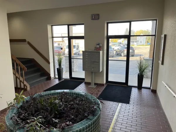 Gaylord, MI 49735,400 W Main ST