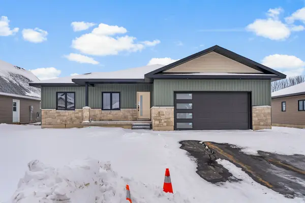 Whitewater Region, ON K0J 1K0,22 Bamagillia ST