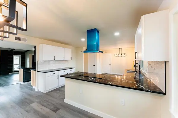 Carrollton, TX 75007,2134 Courtland Circle