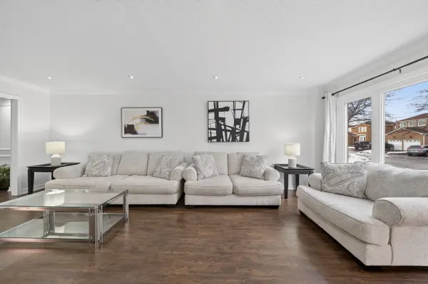 17 Coleraine AVE, Markham, ON L3S 2L9