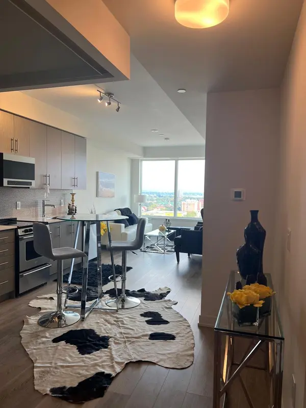 Hamilton, ON L8R 0A7,212 King William ST #1301