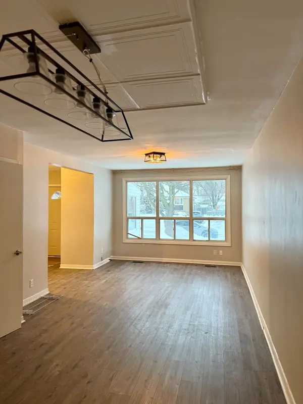 Ajax, ON L1S 2S5,68 Tulloch DR #Main