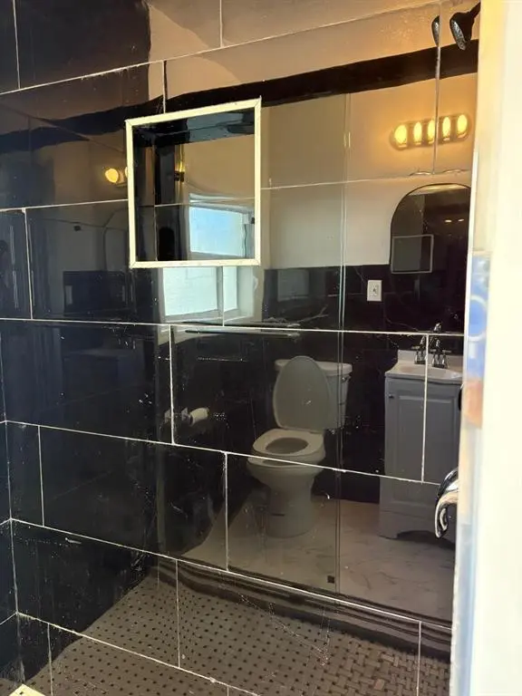 Dania Beach, FL 33004,230 A SW 11 ST