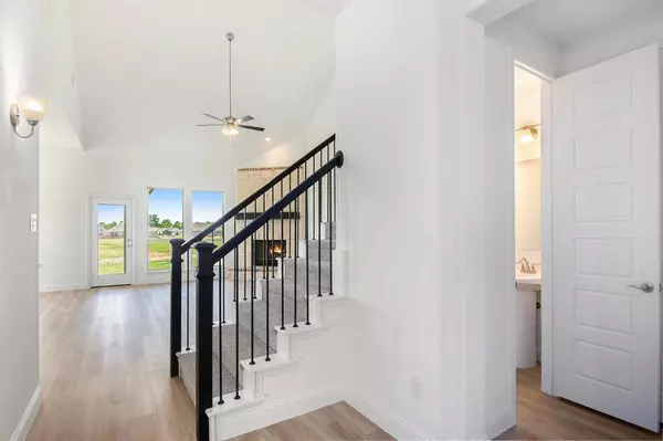 Sanger, TX 76266,6033 Mango