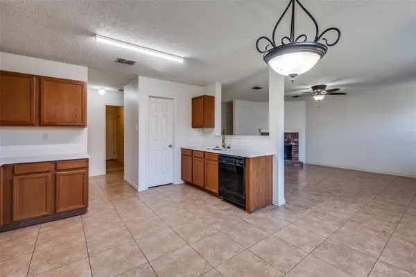 Arlington, TX 76002,8402 Olivia Meadow Drive