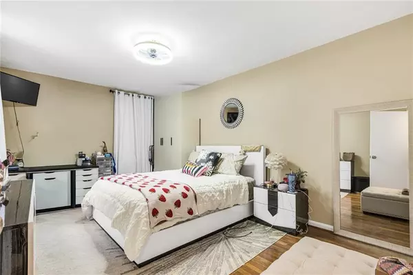 2 West End AVE #5N, Brooklyn, NY 11235