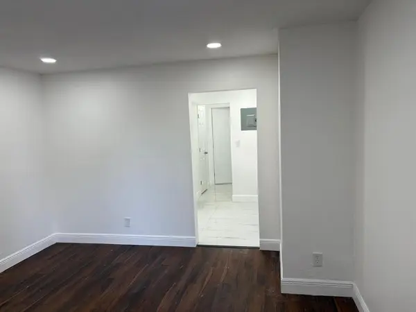 Dania Beach, FL 33004,230 A SW 11 ST