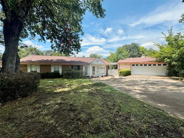 Mabank, TX 75156,104 W BAYSIDE Drive